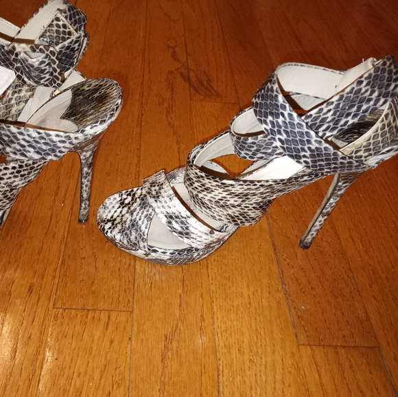 Jimmy Choo women's Stiletto Reptile Sandal Size 38.5 - Picture 10 of 13